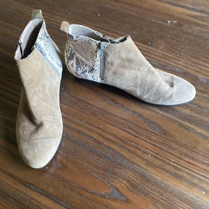 Munro Lexi Brown Suede Snakeskin Pattern Ankle Booties